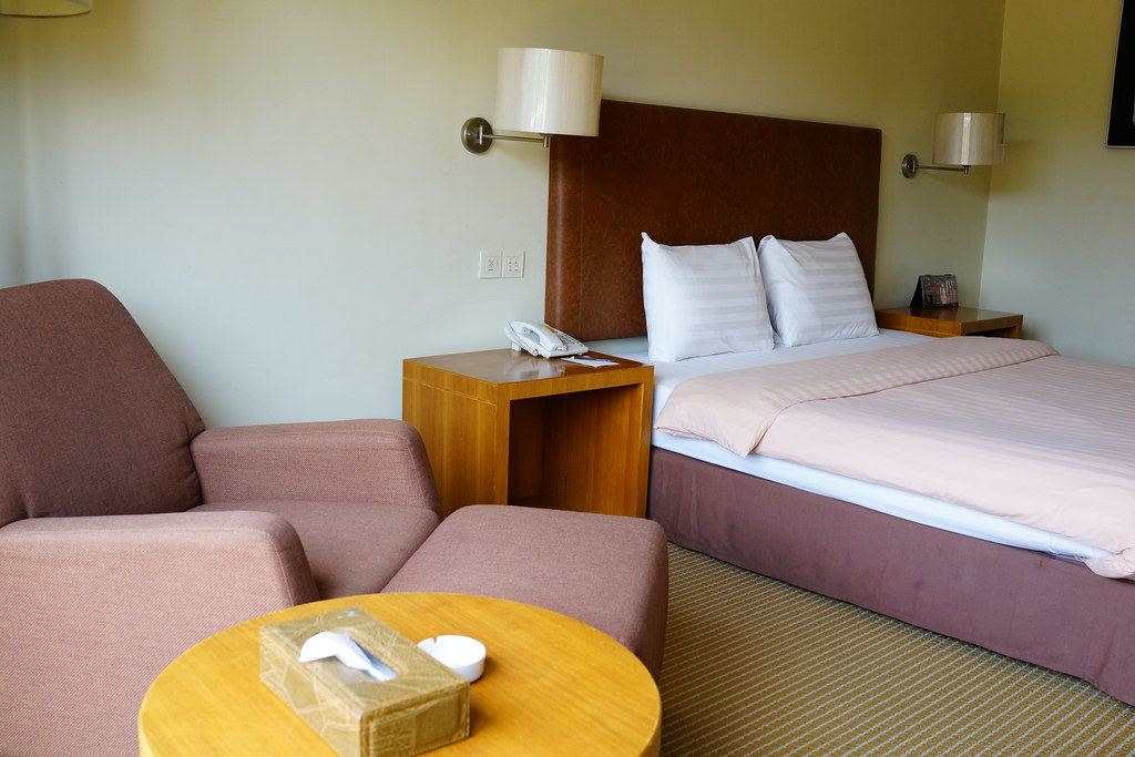 Jhumri Telaiya Hotels